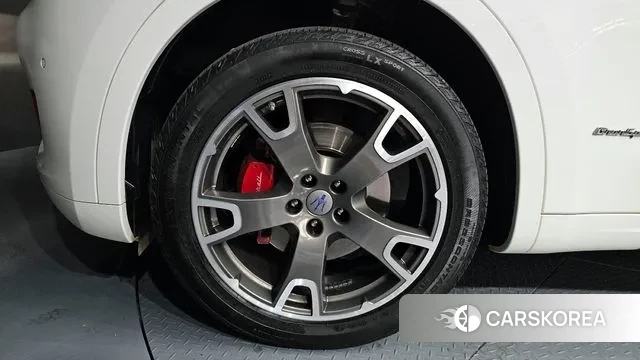 Maserati Levante id 3464846 из Кореи 15