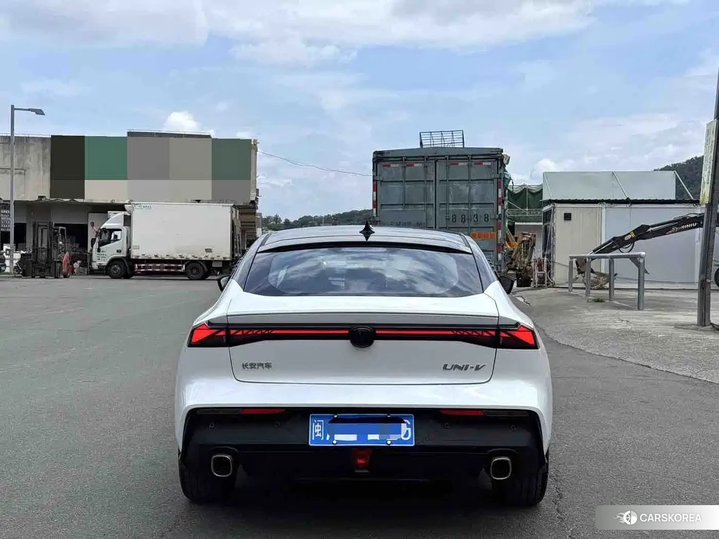 Chang'an UNI-V 2025 Белый из Китая, фото 5
