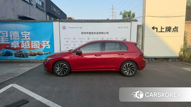 Volkswagen Golf 2023 Красный из Китая, фото 5