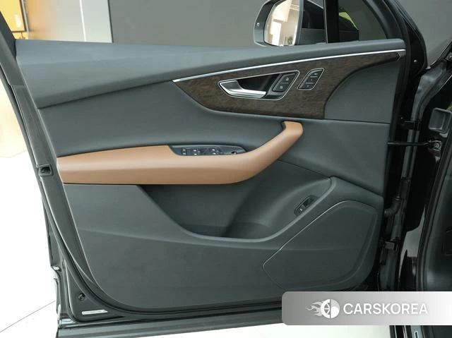Audi Q7 id 4374565 из Китая 21