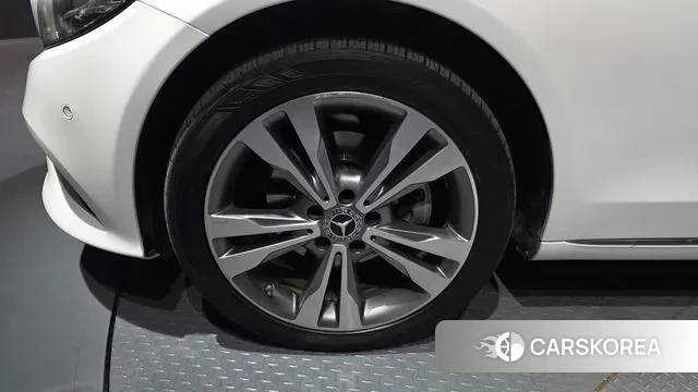 Mercedes-Benz C-Class W205 id 3788625 из Кореи 15