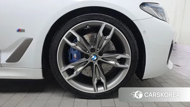 BMW 5 Series (G30) id 3777218 из Кореи 15