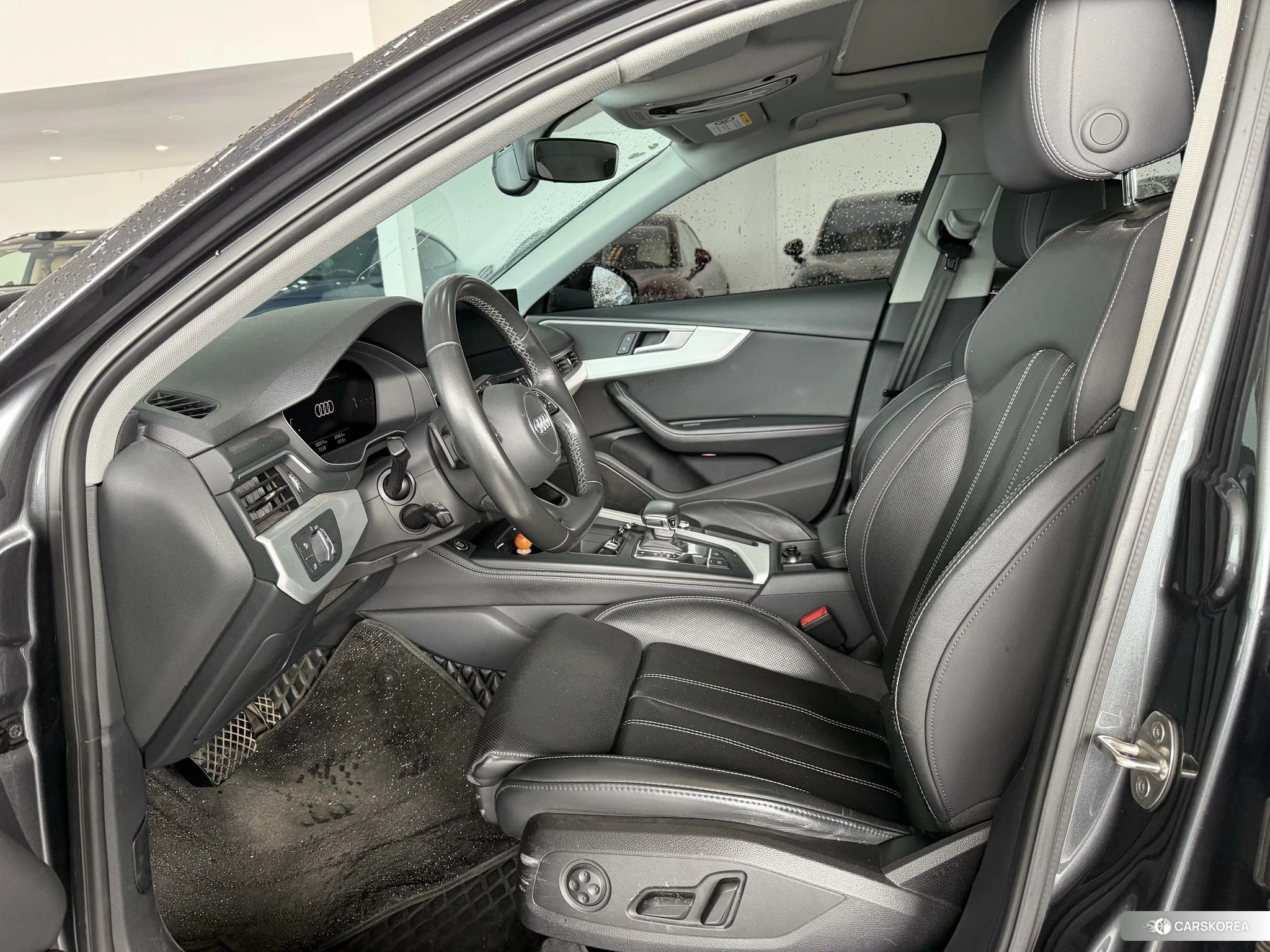 Audi A4L 2021 Темно-серый из Китая, фото 5