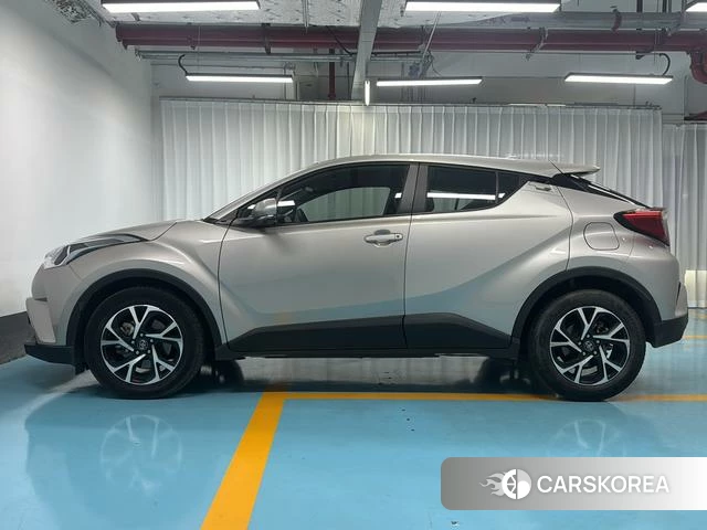 Toyota C-HR id 4221410 из Китая 15