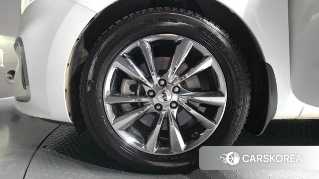 Kia The New Carnival id 4713320 из Кореи 31