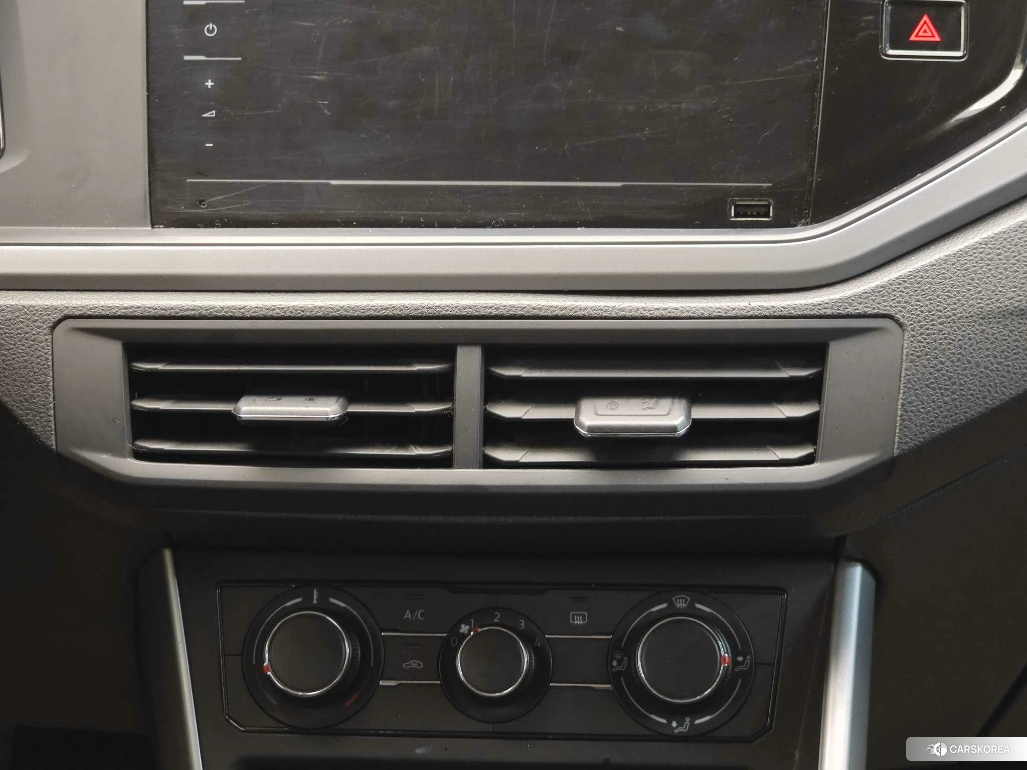 Volkswagen Polo id 4454762 из Китая 28