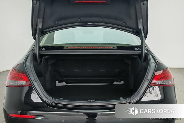 Mercedes-Benz E-class id 4265337 из Китая 19