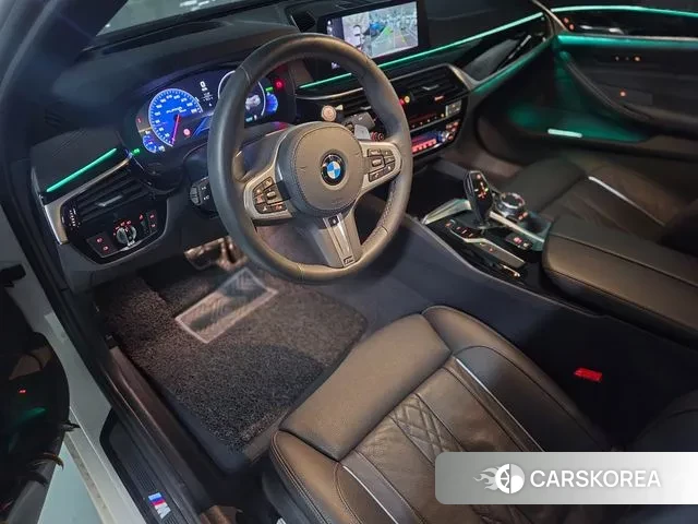 BMW 5 Series (G30) 2019 Белый из Кореи, фото 5