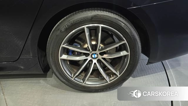BMW 5 Series (G30) id 3877541 из Кореи 15