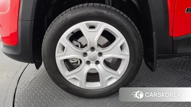 Jeep Renegade id 3181792 из Кореи 15