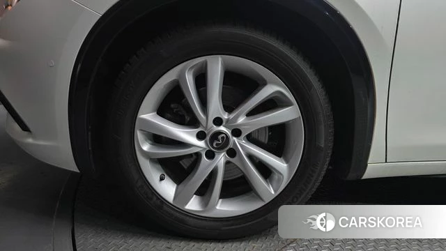 Infiniti Q30 id 4581739 из Кореи 29