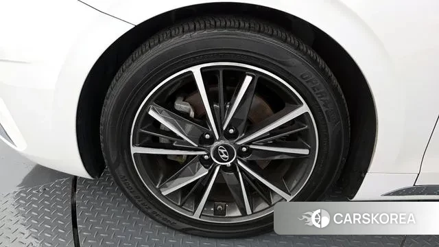 Hyundai The New Grandeur IG id 3379108 из Кореи 15