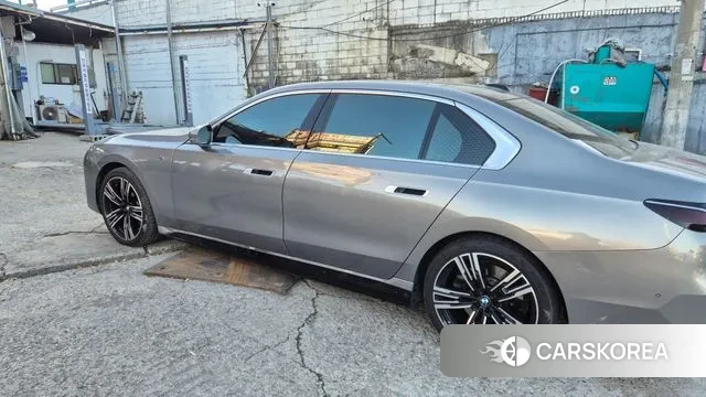 BMW i7 (G70) 2023 Серебряный из Кореи, фото 5