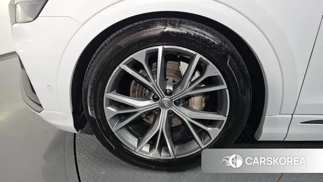 Audi Q8 (4M) id 2976450 из Кореи 15