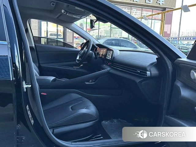 Hyundai Elantra 2022 Черный из Китая, фото 5