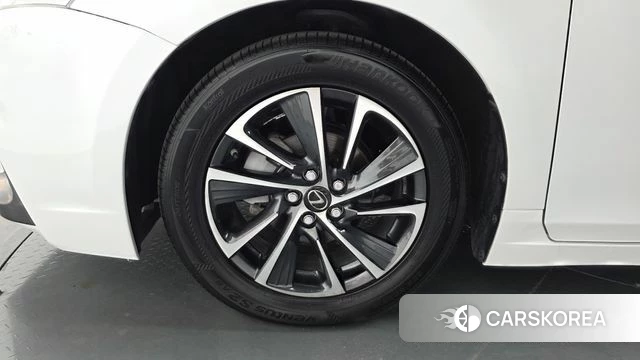 Lexus CT200h id 4751314 из Кореи 25