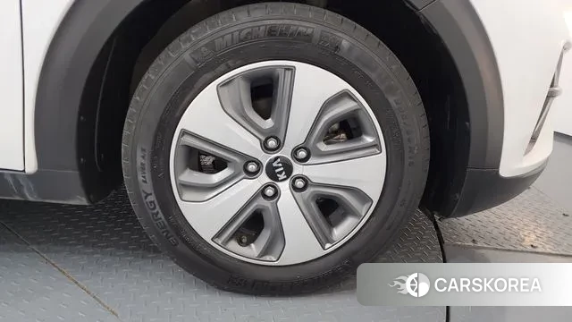 Kia The New Niro id 3772370 из Кореи 15