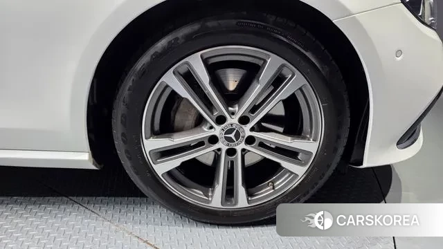 Mercedes-Benz E-Class W213 id 3764551 из Кореи 15