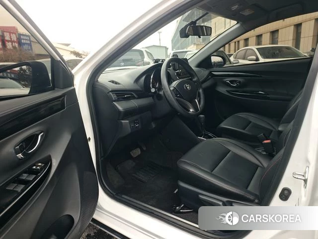 Toyota YARIS L Zhixuan 2022 Белый из Китая, фото 6