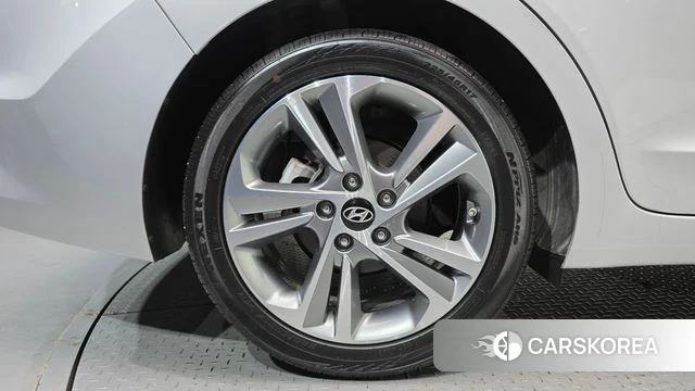 Hyundai Avante AD id 4900815 из Кореи 25