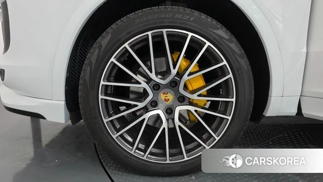 Porsche Cayenne (PO536) id 4693874 из Кореи 32