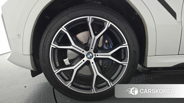 BMW X6 (G06) id 4550729 из Кореи 31