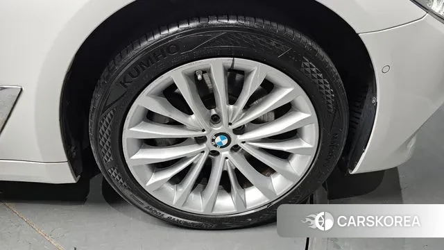 BMW 5 Series (G30) id 3407769 из Кореи 15