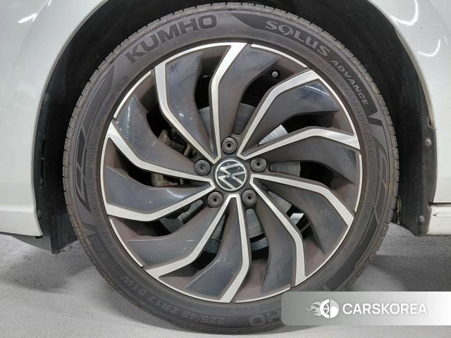 Volkswagen Golf 8th Generation id 4640759 из Кореи 13