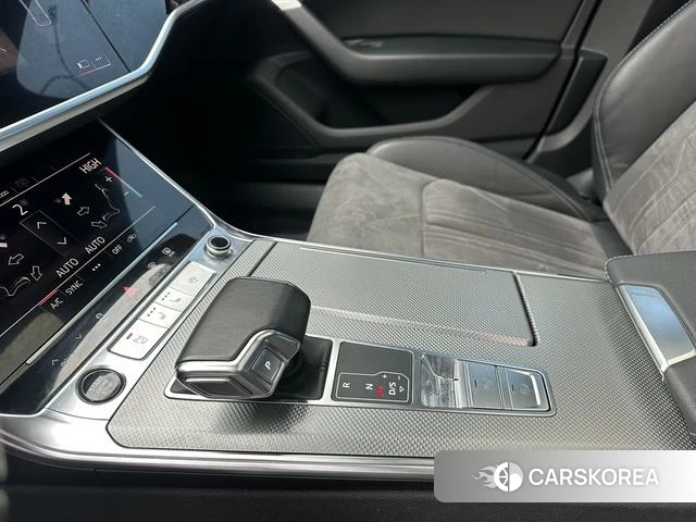 Audi A6L id 4208989 из Китая 13