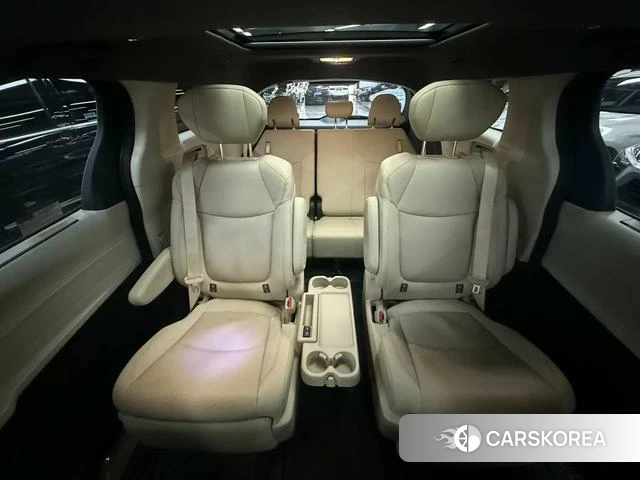 Toyota Saina 2023 Черный из Китая, фото 6