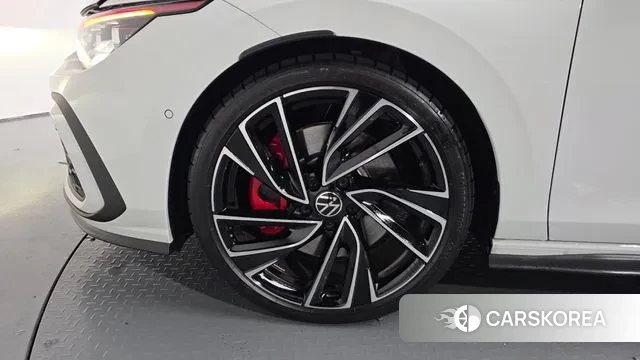 Volkswagen Golf 8th Generation id 3388358 из Кореи 15