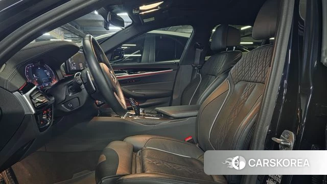 BMW 5 Series (G30) id 3806075 из Кореи 15