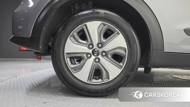 Kia Niro id 4502794 из Кореи 31