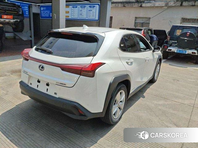 Lexus UX id 4273984 из Китая 8