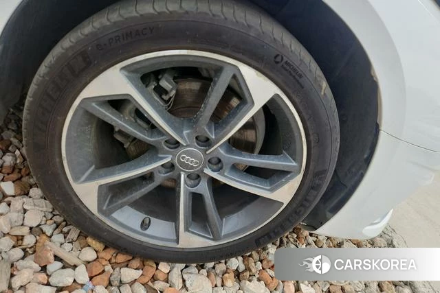 Audi A4L id 4336154 из Китая 12