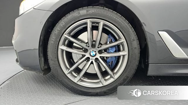 BMW 5 Series (G30) id 3925127 из Кореи 15