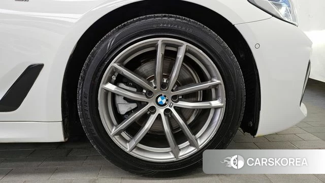 BMW 5 Series (G30) id 3899859 из Кореи 15