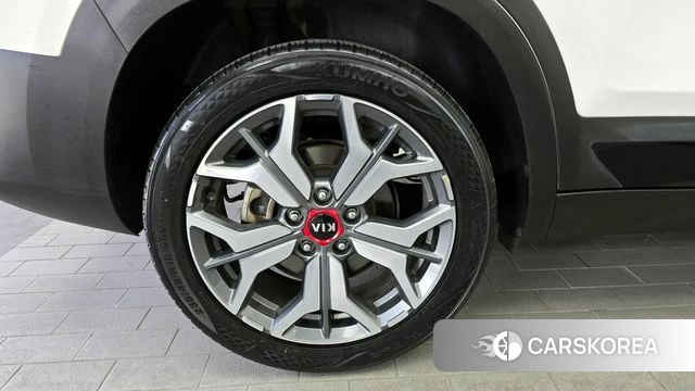 Kia Seltos id 3924519 из Кореи 15