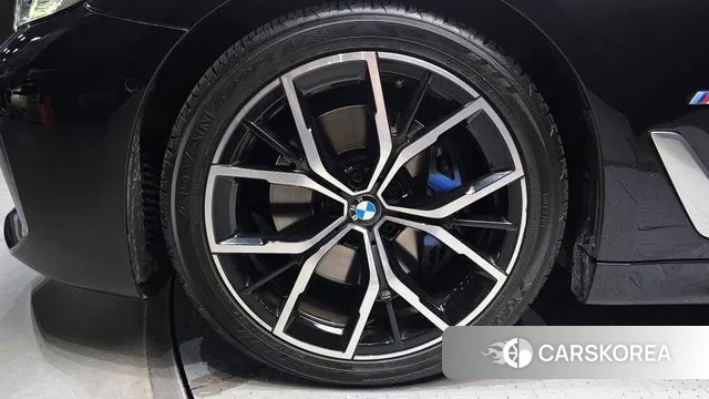 BMW 5 Series (G30) id 3341986 из Кореи 15