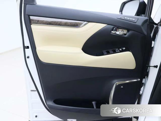 Toyota Elfa id 4298283 из Китая 30