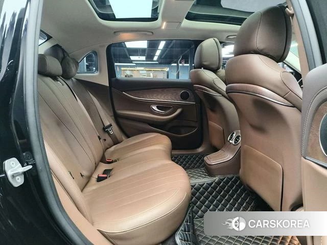Mercedes-Benz E-class id 4290380 из Китая 9