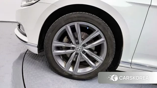 Volkswagen Passat GT (B8) id 3357323 из Кореи 15