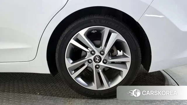 Hyundai Avante AD id 3547575 из Кореи 15