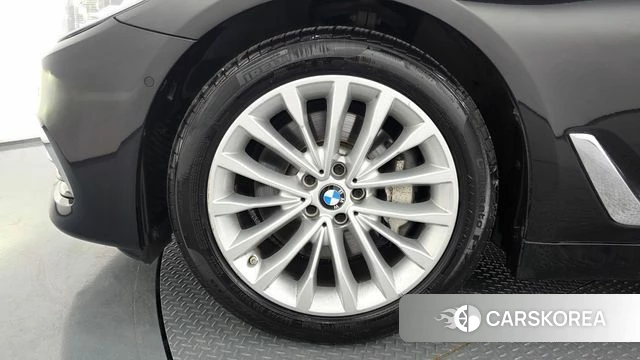 BMW 5 Series (G30) id 4596064 из Кореи 15