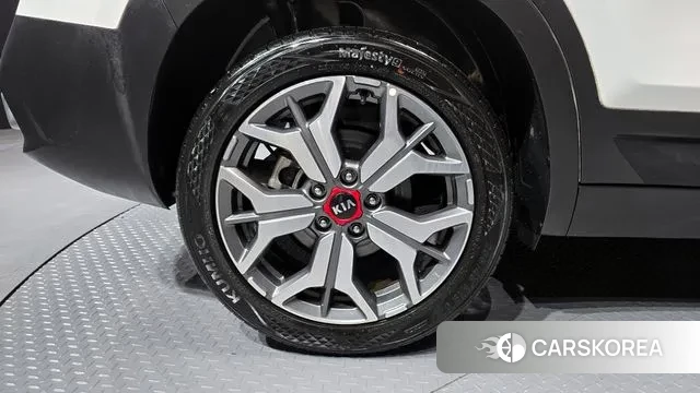 Kia Seltos id 3611980 из Кореи 15