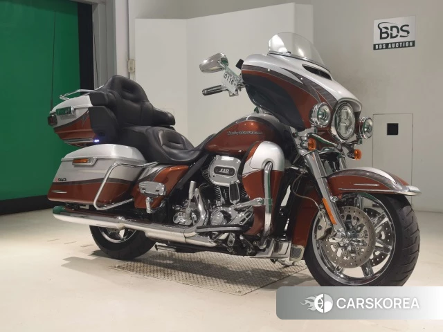 Harley-Davidson Electra Glide FLHTKSE1800 CVO 2014 из Японии, фото 2