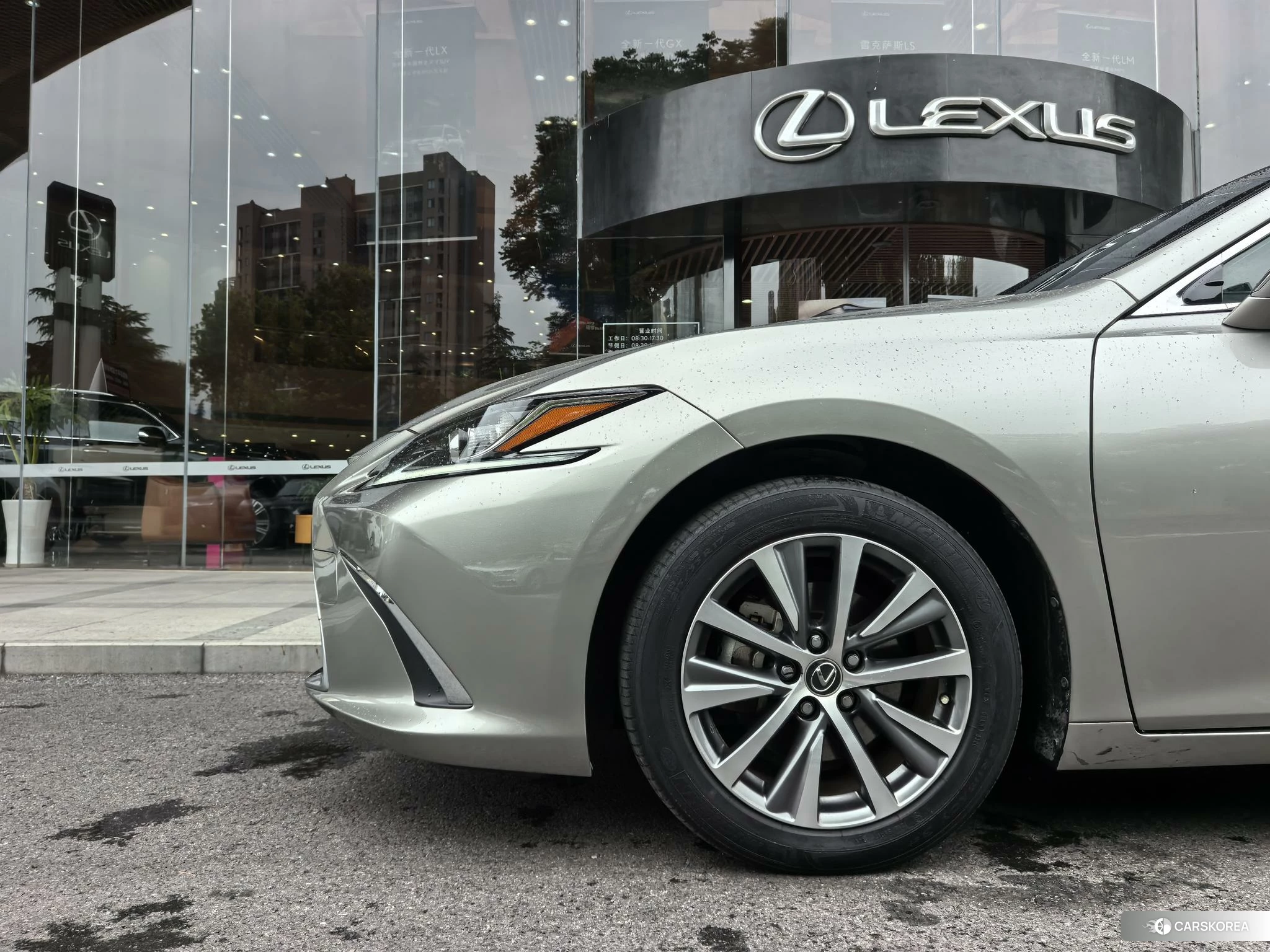 Lexus ES id 4487403 из Китая 12