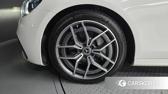Mercedes-Benz E-Class W213 id 4619350 из Кореи 28