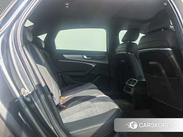 Audi A6L id 4215093 из Китая 8