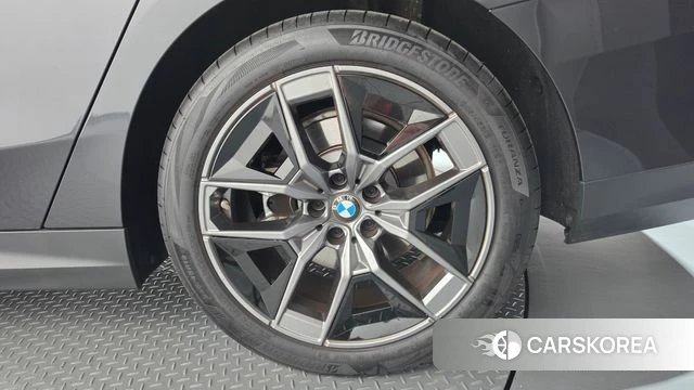 BMW 5 Series (G60) id 4892742 из Кореи 15